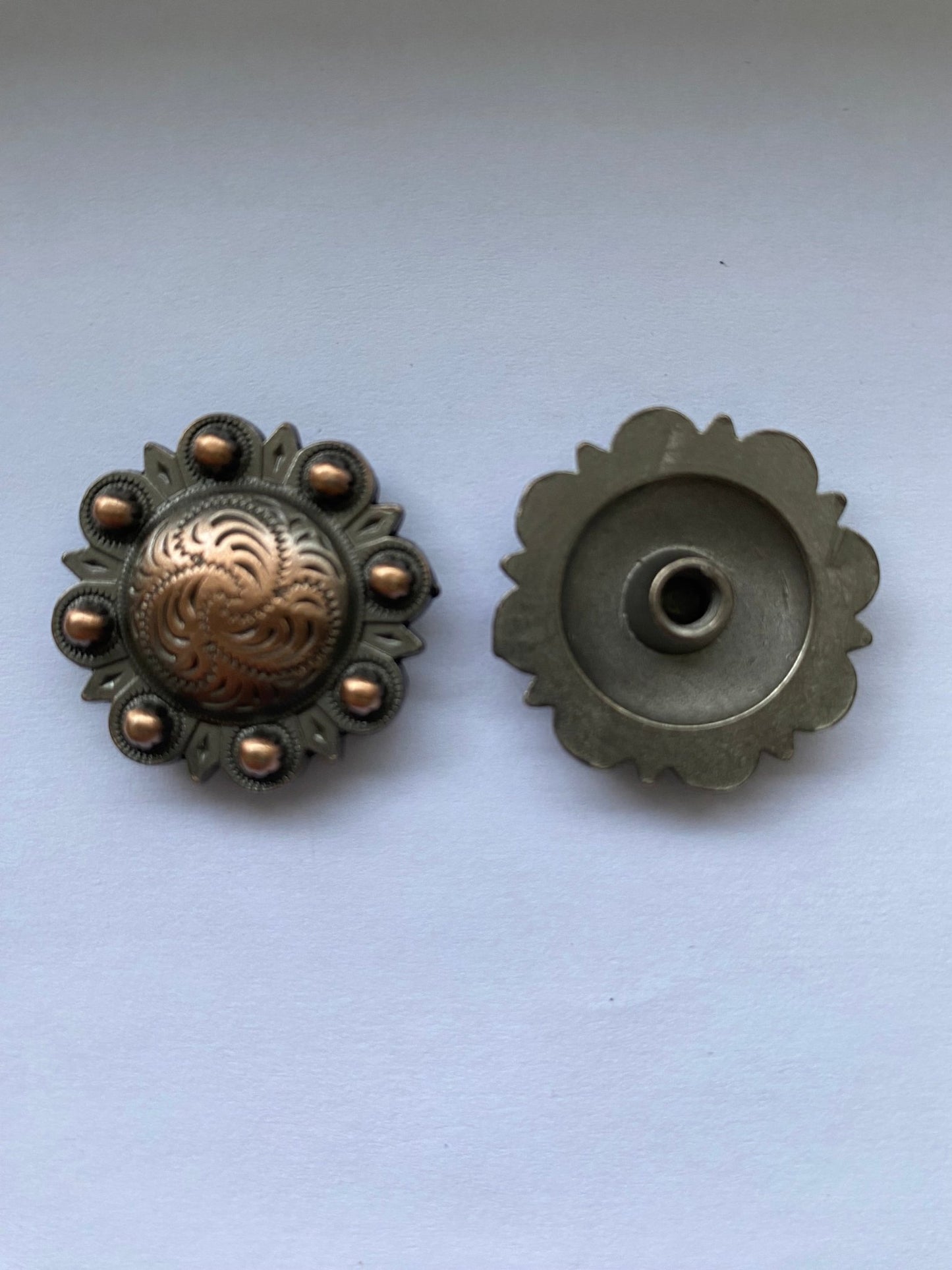 Concho-2,5cm-różne kolory