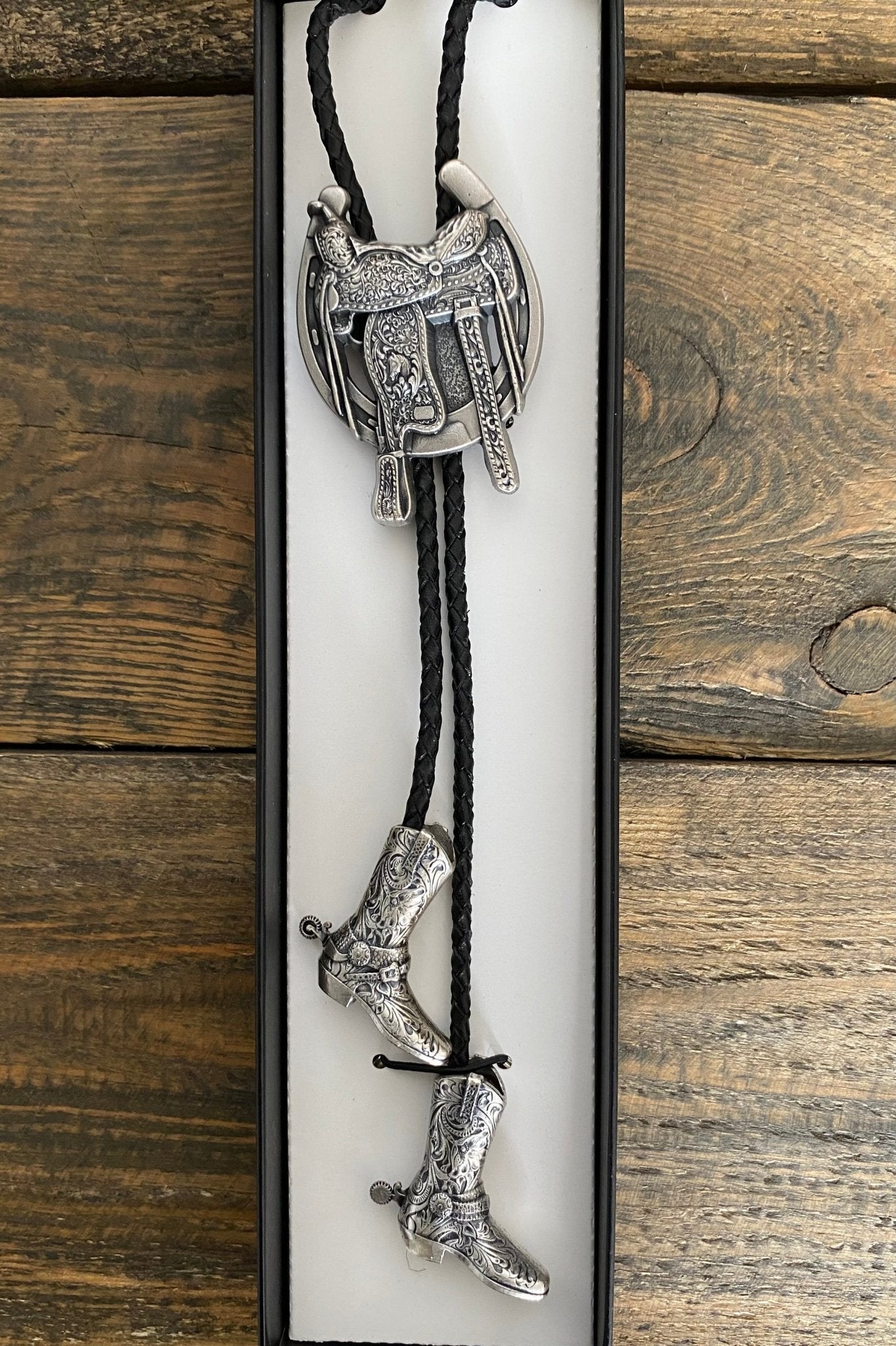Bolo- SADDLE