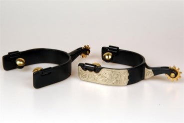 Czarne ostrogi ze złotym zdobieniem