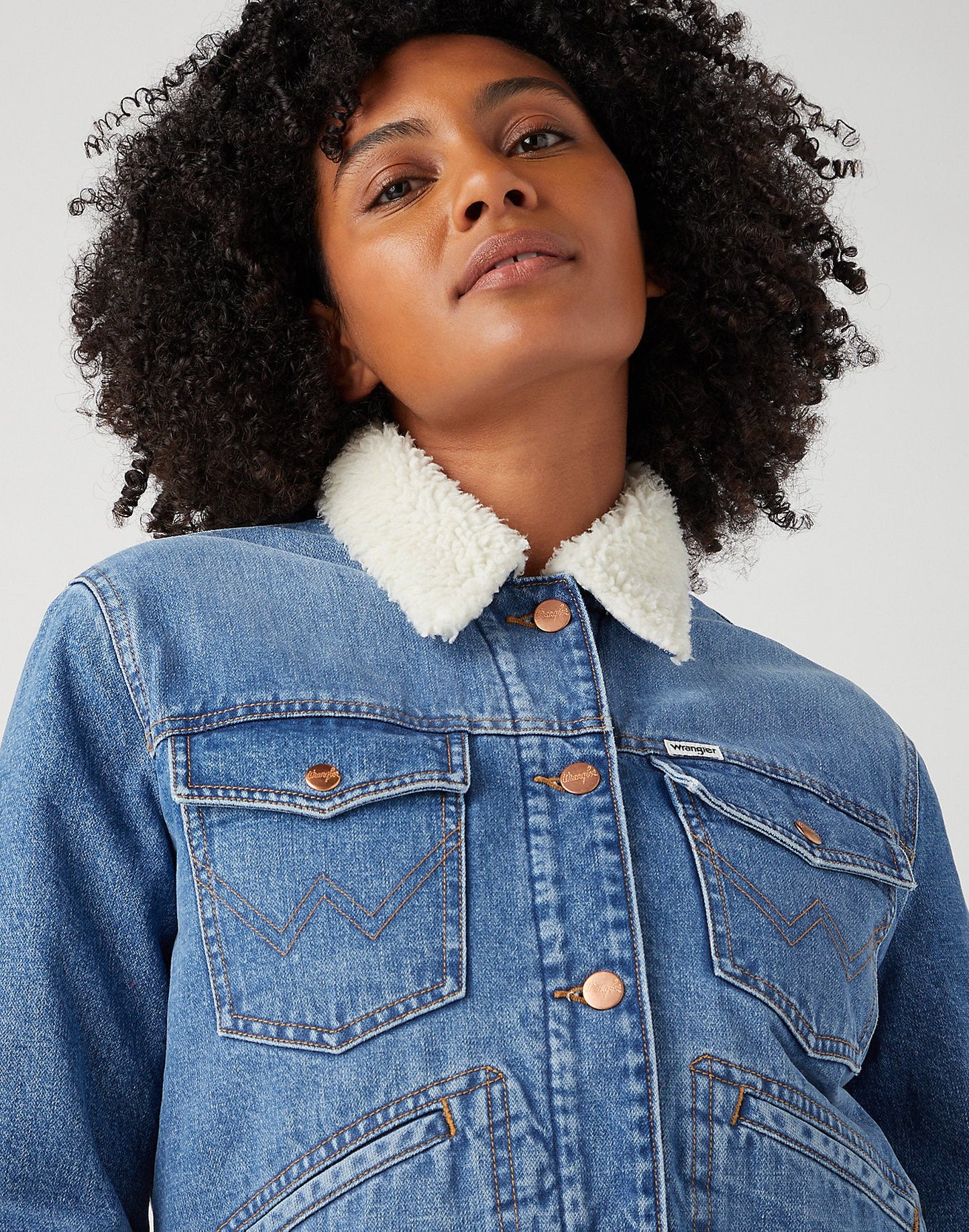 Wrangler HERITAGE SHERPA JACKET IN FIRST LOVE