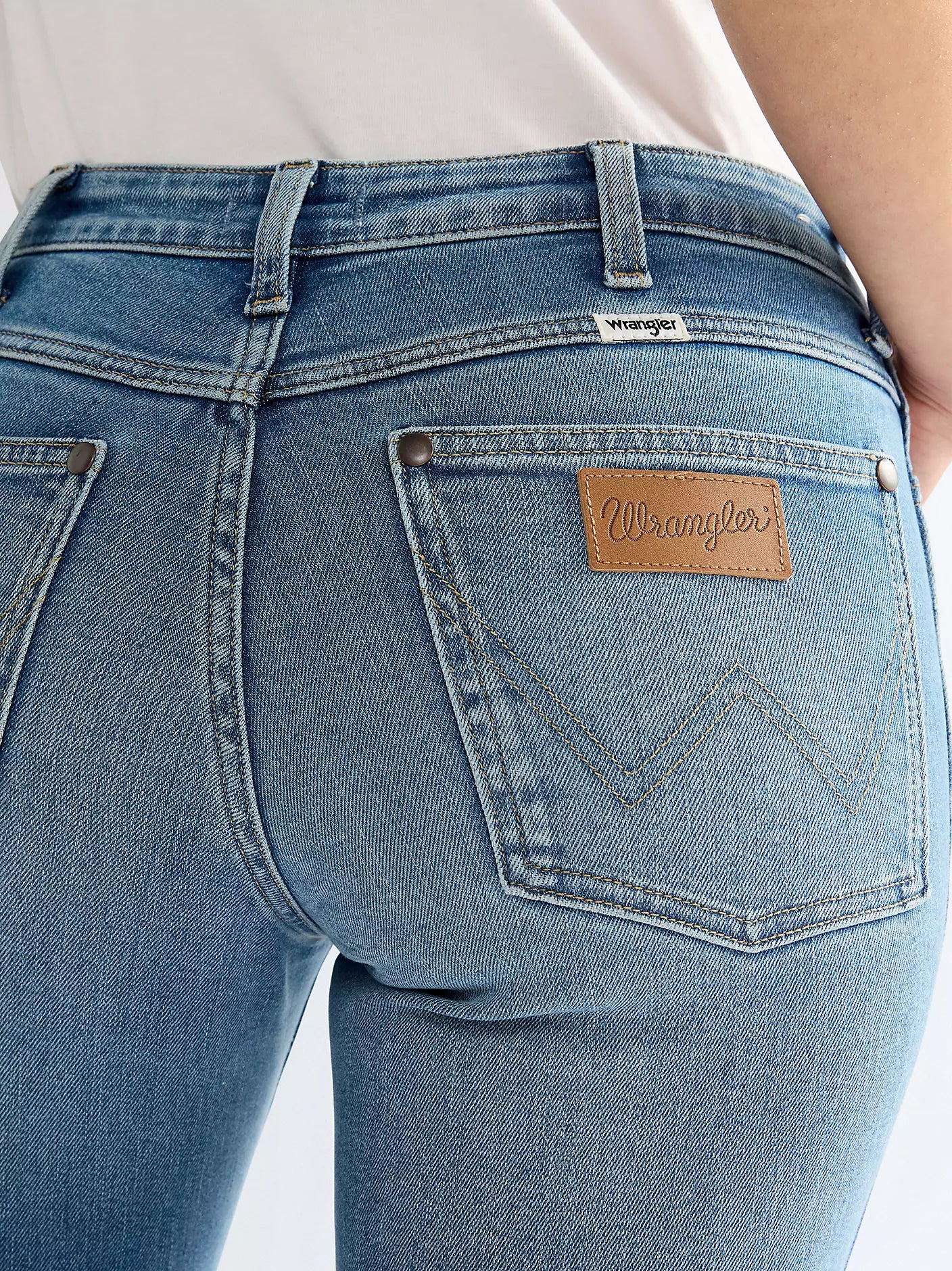 Jeansy Wrangler Straight Jean Lotus