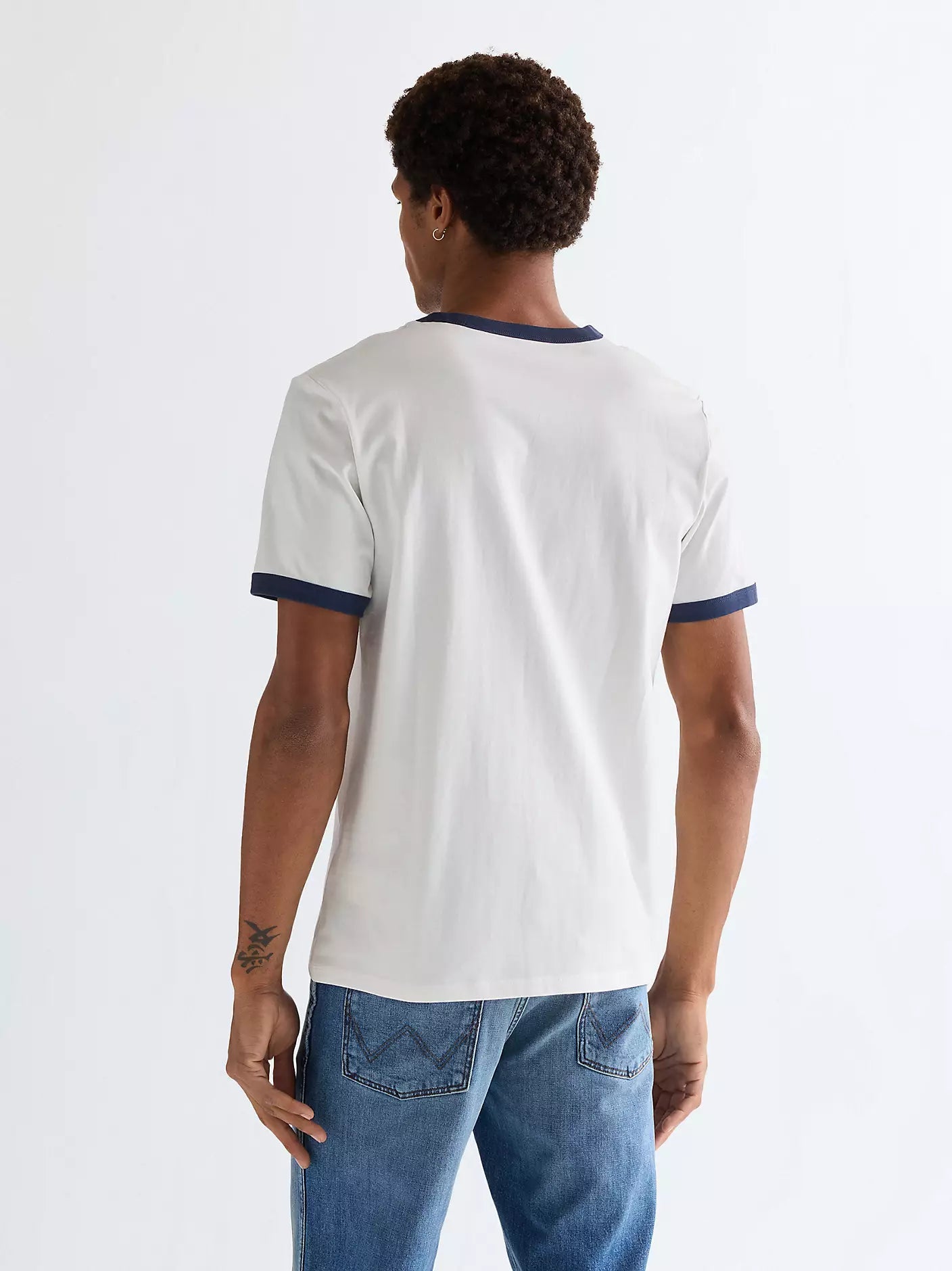 Wrangler RELAXOVANÉ RINGER TEE IN DAHLIA 