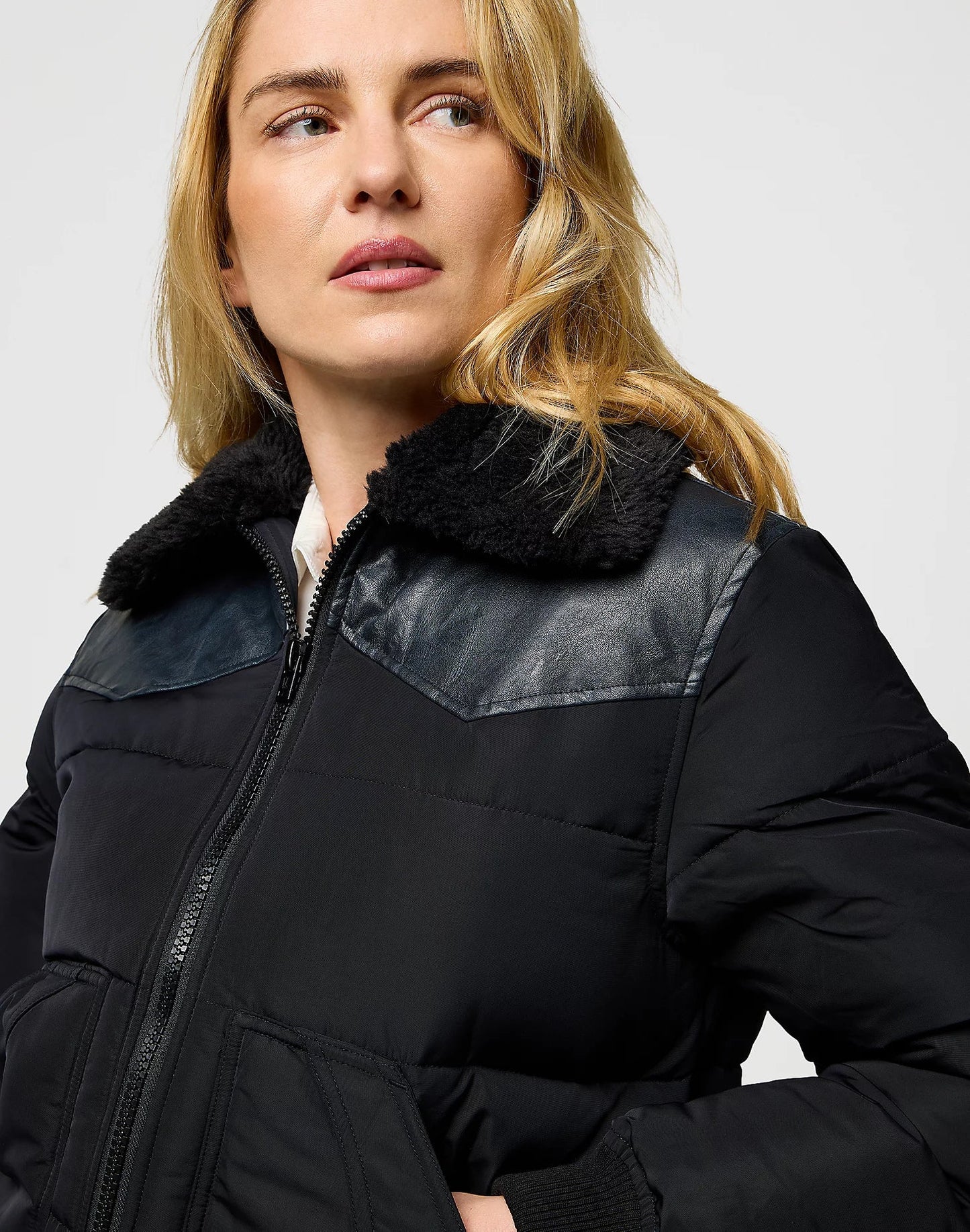 Kurtka damska Wrangler Western Puffer Black