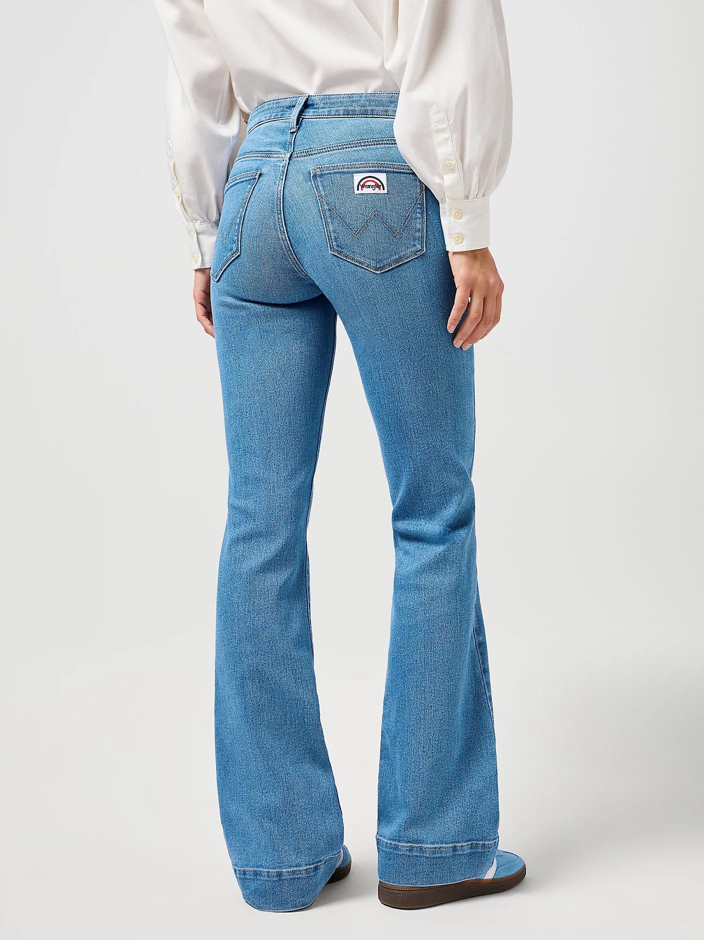 Wrangler Flare Jeans Velvet Sky